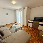 Minea & Angelina *