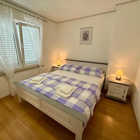 Minea & Angelina Apartment