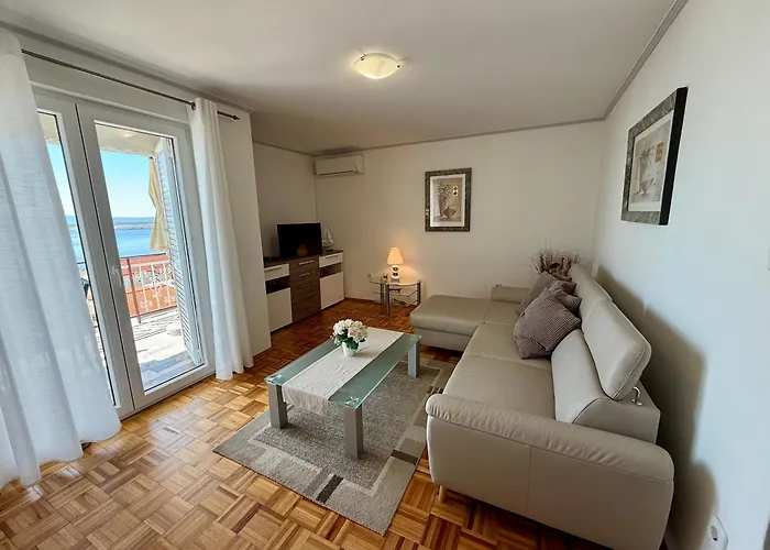 Minea & Angelina דראמליי
